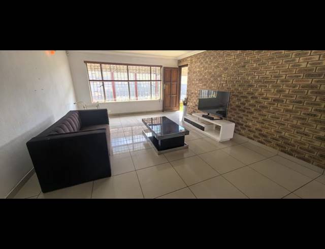 2 BEDROOM TOWNHOUSE FOR SALE IN PRINCESS AH